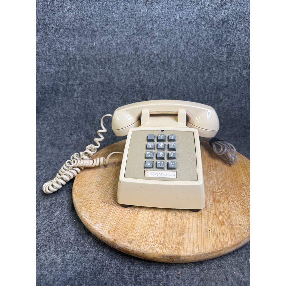 Western Electric Bell System 2500DM Vintage 1976 Push Button Desk Phone Beige